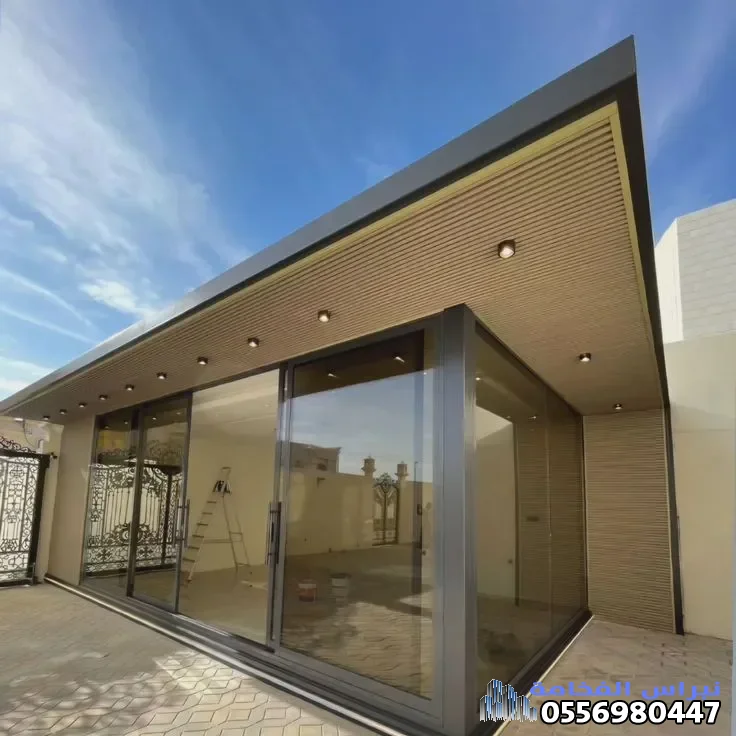 مجلس خارجي مصنوع من الساندوش بنل والحديد والأسمنت بورد بالدمام 