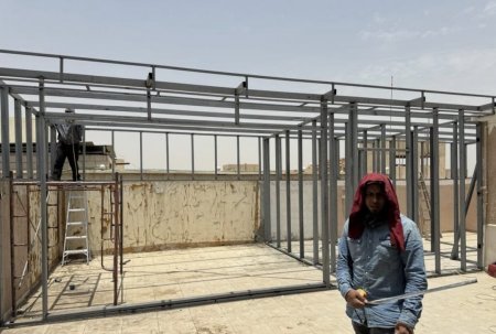 كم تكلفة بناء غرفه ساندوتش بانل بالدمام؟ (دليل الأسعار لعام 2026)