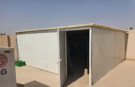 ملاحق ساندوتش بانل بالقطيف: حلول عصرية، عزل فائق، وسرعة في الإنجاز