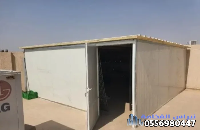 ملاحق ساندوتش بانل بالقطيف: حلول عصرية، عزل فائق، وسرعة في الإنجاز